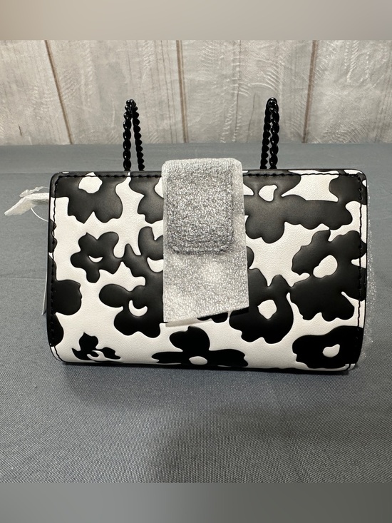 Michael Kors Handbags - Michael Kors Jet Set Wallet